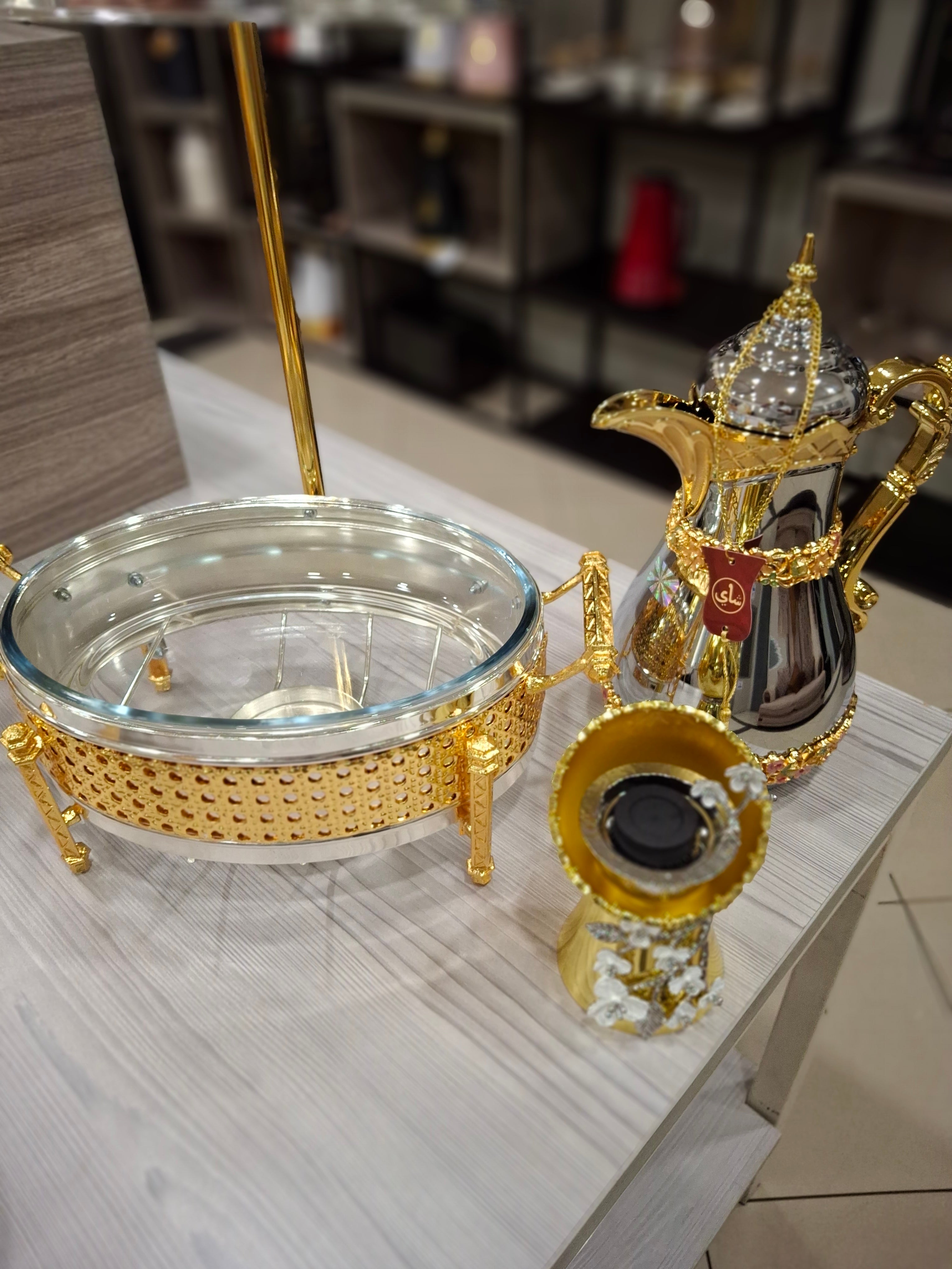 CHAFING DISHES DESIGNER COLLECTION OVAL W/FLOATING LID 2.2l SILVER/GOLD PROMO OFFER