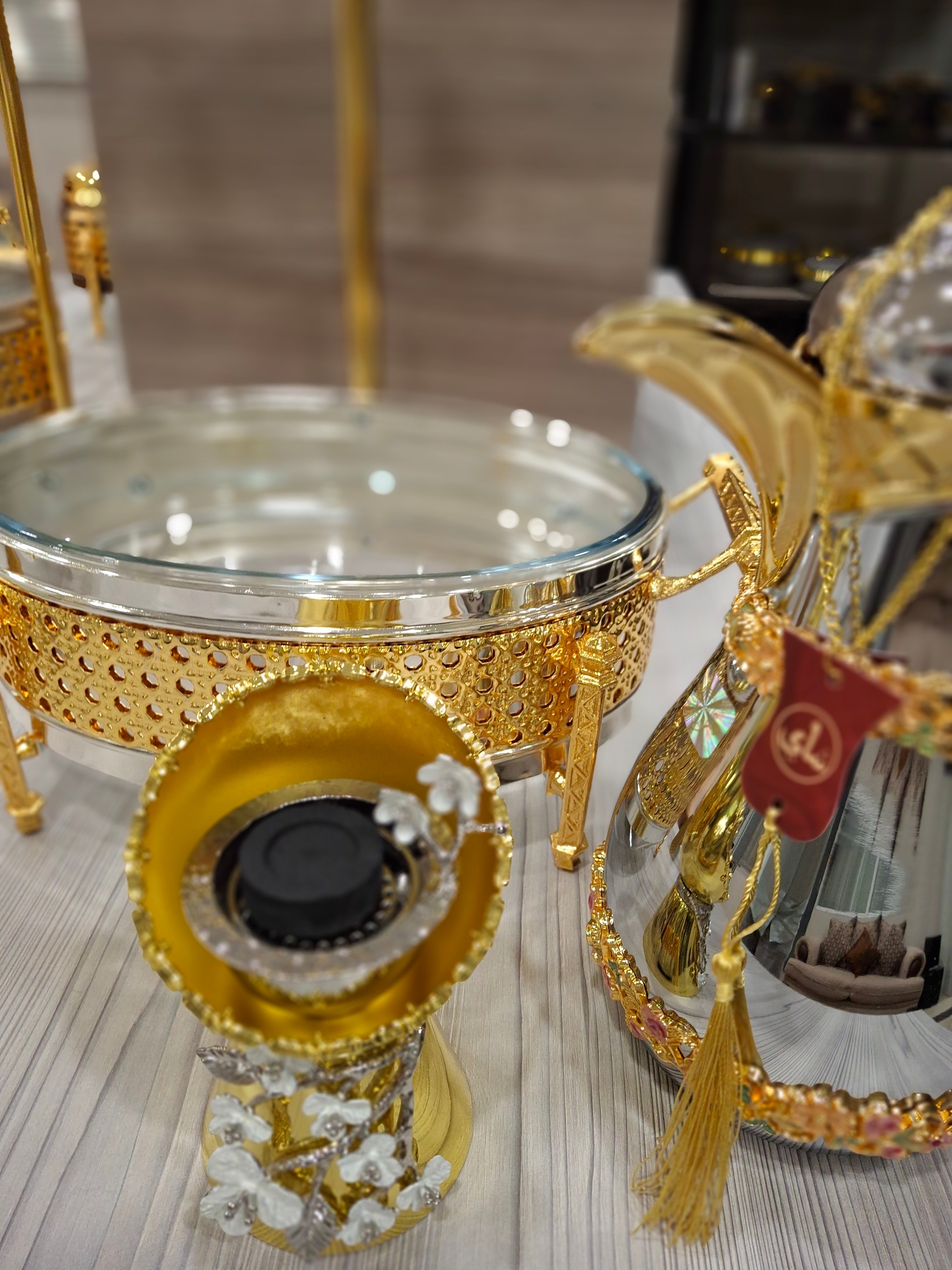 CHAFING DISHES DESIGNER COLLECTION OVAL W/FLOATING LID 1.5l SILVER/GOLD PROMO OFFER