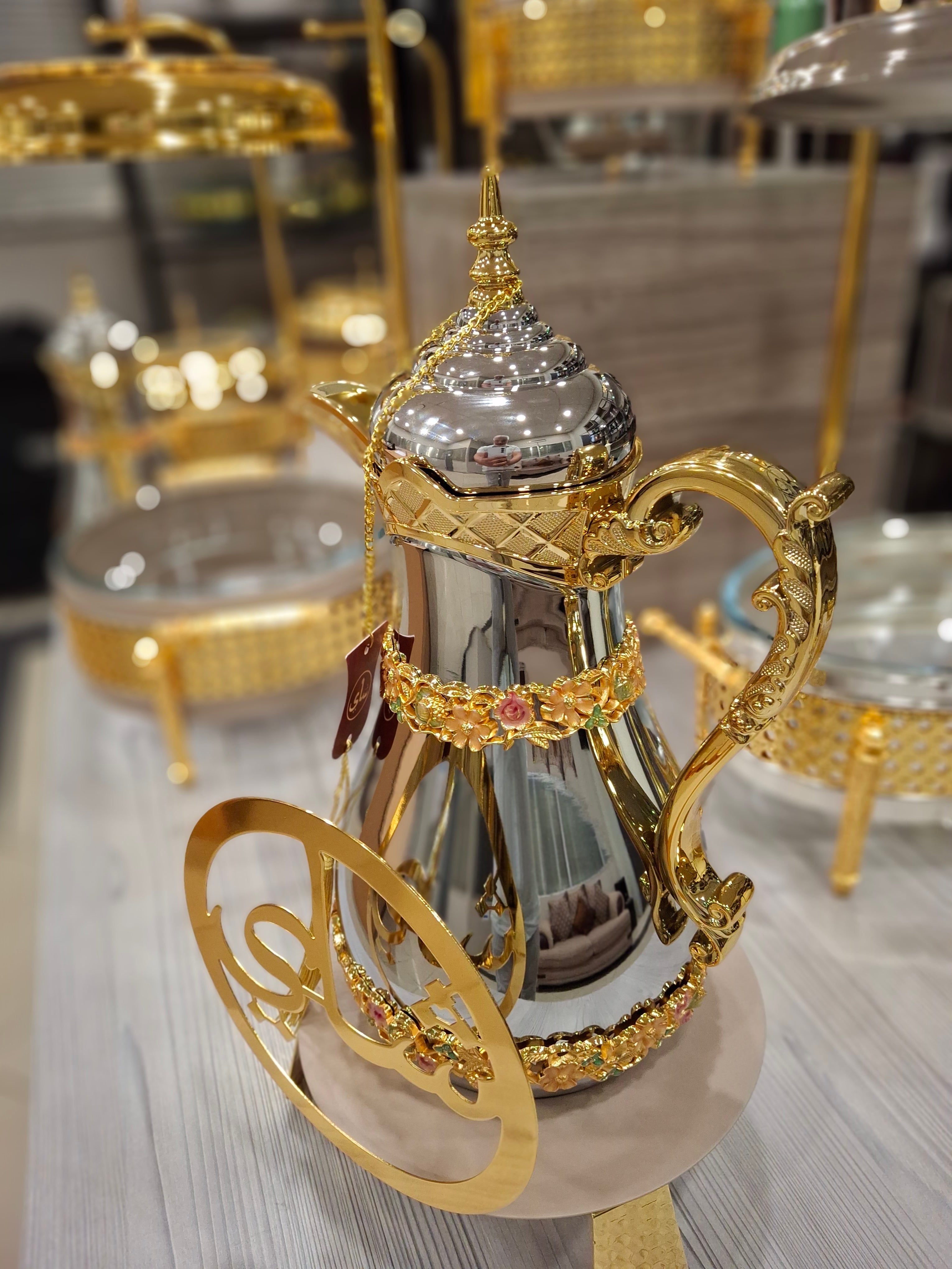 Flasks Arabian Inspired - Exclusive Ornate detailing Set Of Two 1l - Quality is unsurpassed