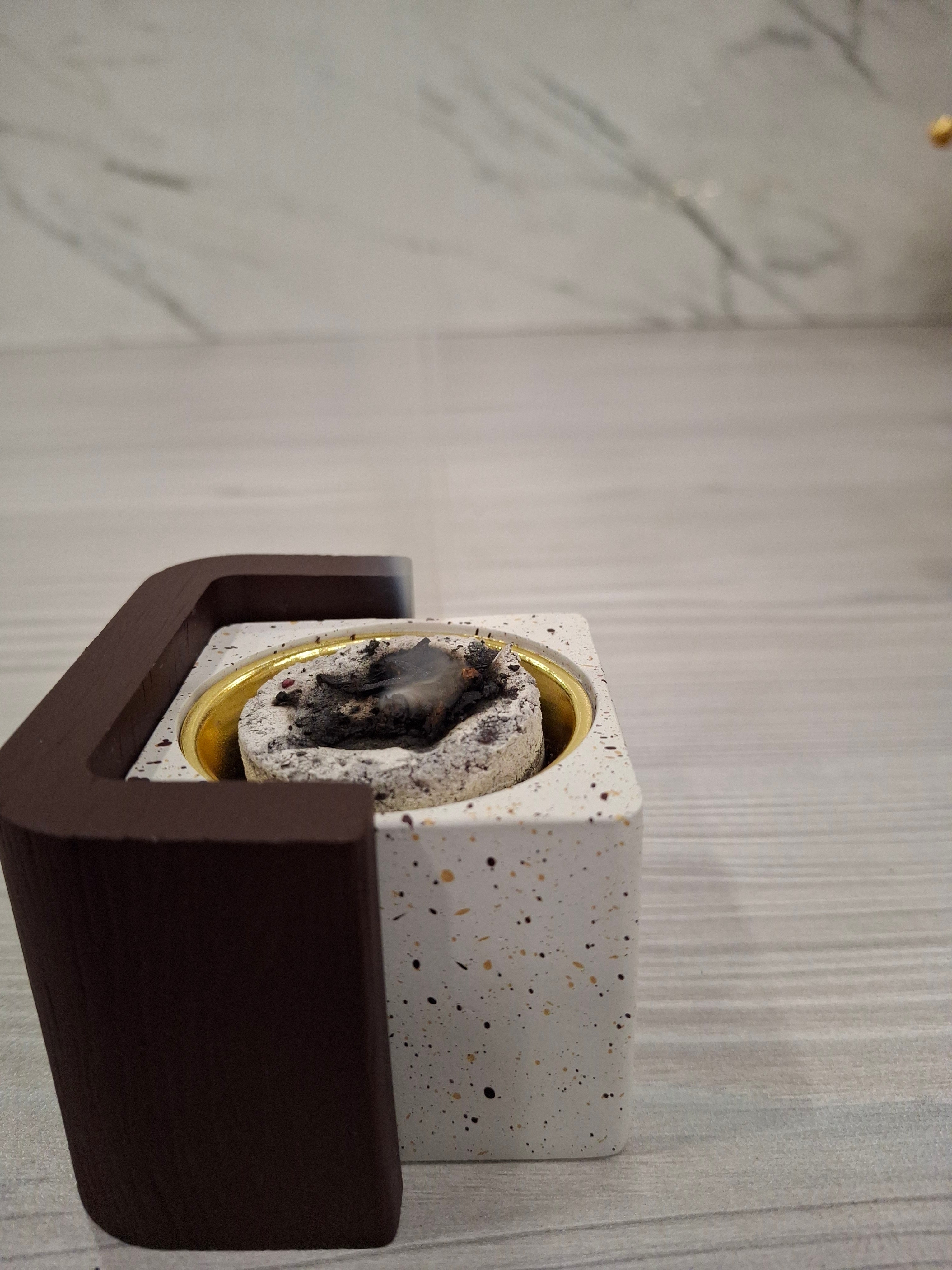 Burner Sml Square Modern Nordic design- concrete look with solid wood detailing