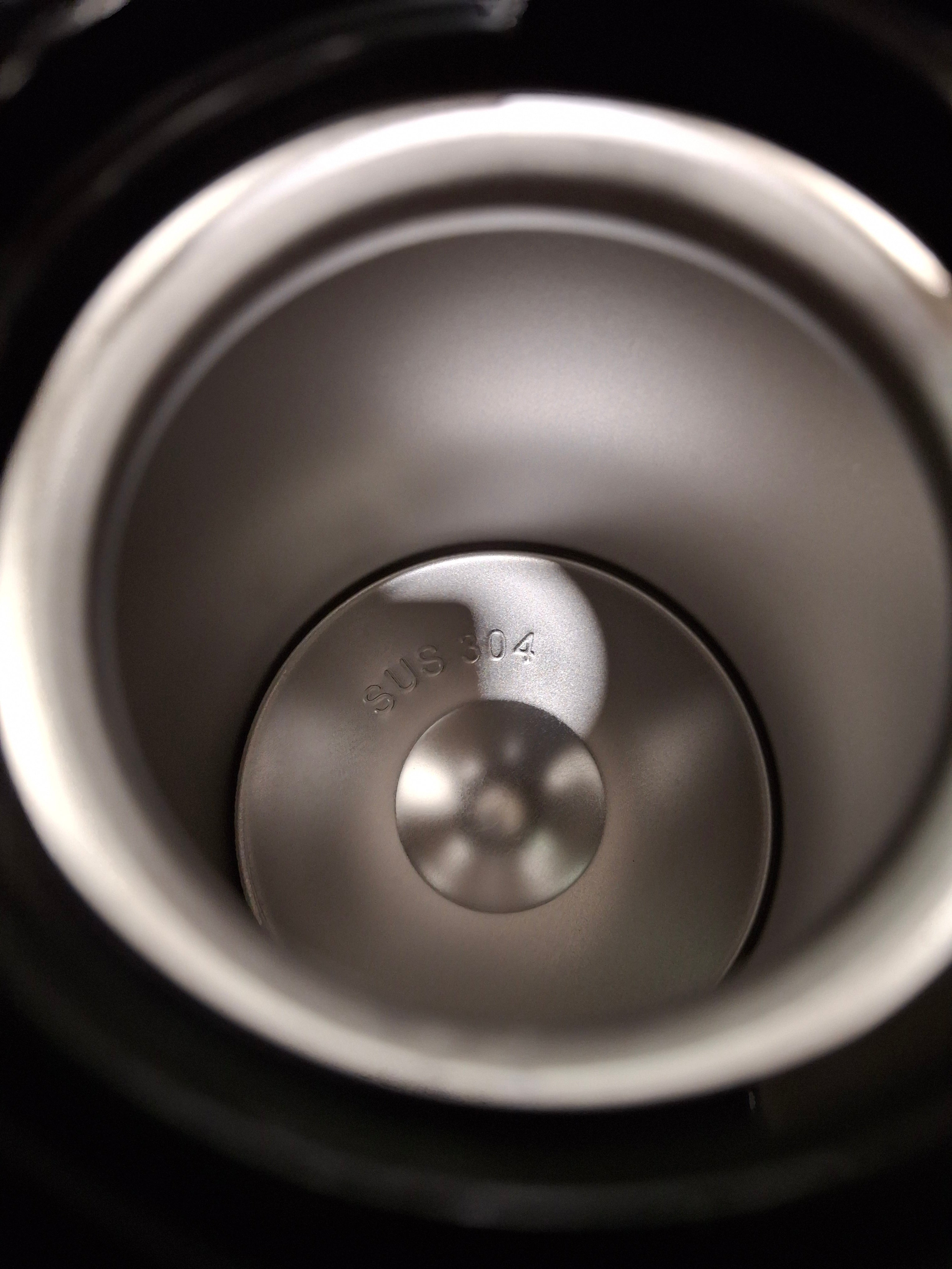 Flasks Modern stainless steel with wood look rose gold trigger lids 2litre