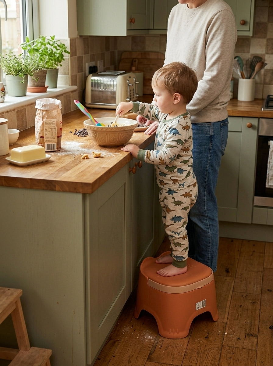Toddler stool with cat design