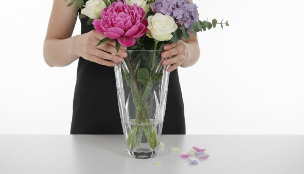 GLASS VASE  Diamond design 25x12cm