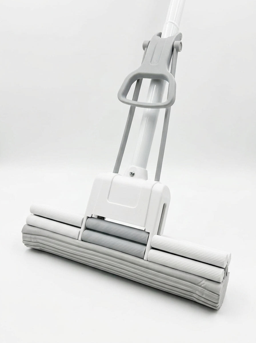 Self-squeezing roller mop Modern design