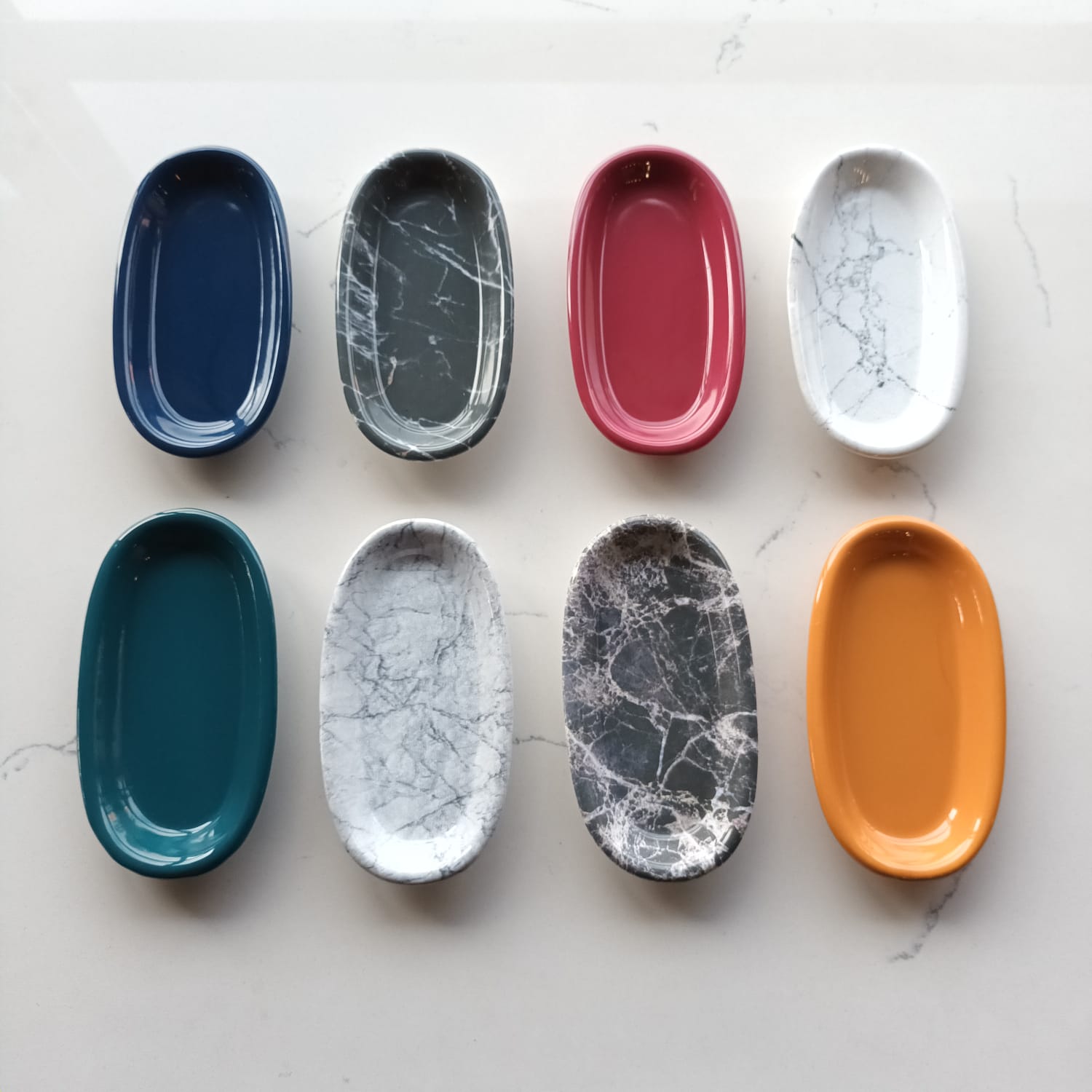 Solid Color Oval Mini Plate